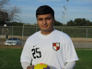 La tenacidad de uno de los Bulldogs lo coloca en la senda del éxito - Vota hoy para que gane North Dallas HS