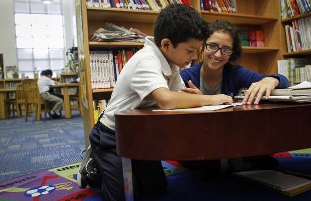 Tutors help improve literacy in young students