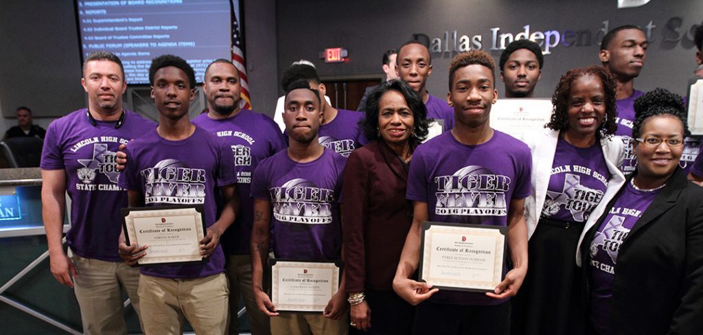 Community, trustees celebrate Lincoln state basketball champs