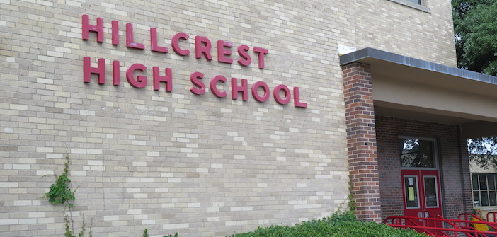 La comunidad celebra plan para ampliar Hillcrest High School