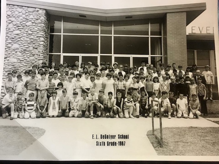 DeGolyer Elementary Class of 1967 recreates sixth-grade class photo