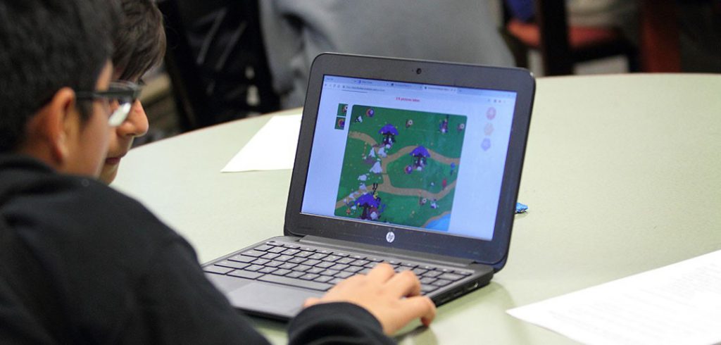 Students at Hill Middle School STEM Academy explore &#8216;Hour of Code&#8217;