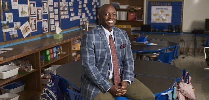 Educador de primaria en Dallas ISD es nombrado maestro del año de Texas