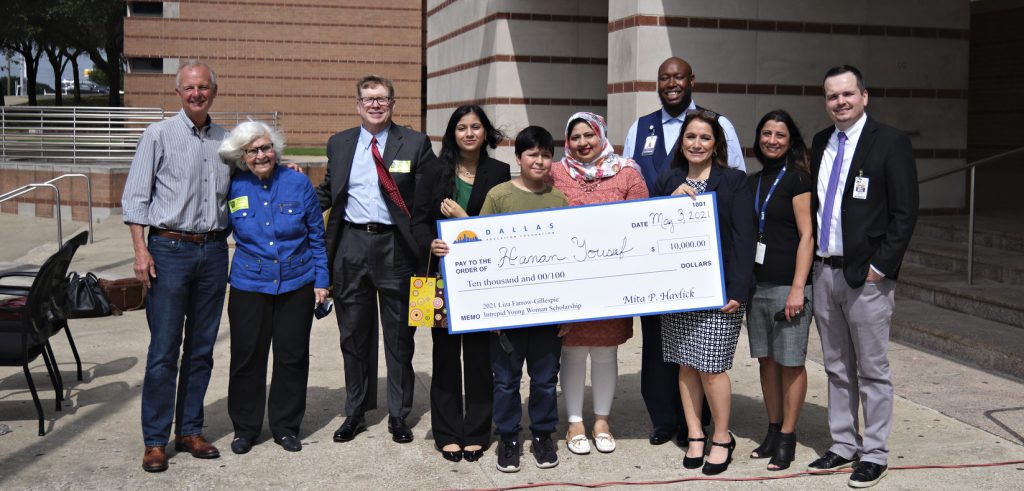 Hija de inmigrantes estudiará en Yale con el apoyo de la Fundación Educativa de Dallas