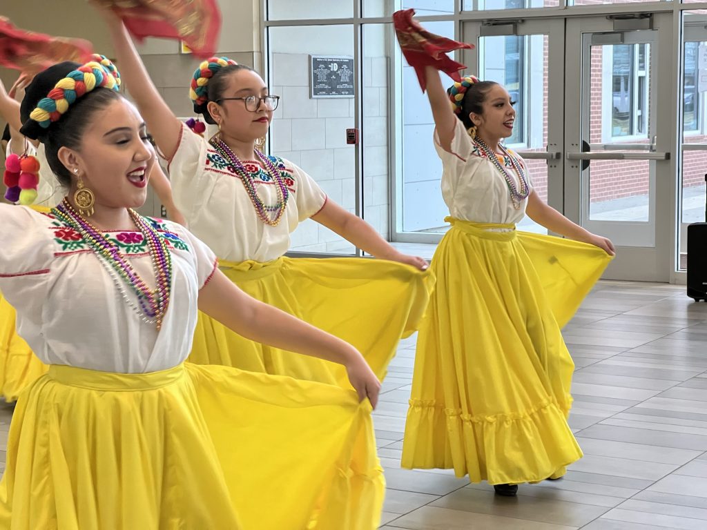 Ballet Folklórico programs at Greiner and Sunset are among best in North Texas