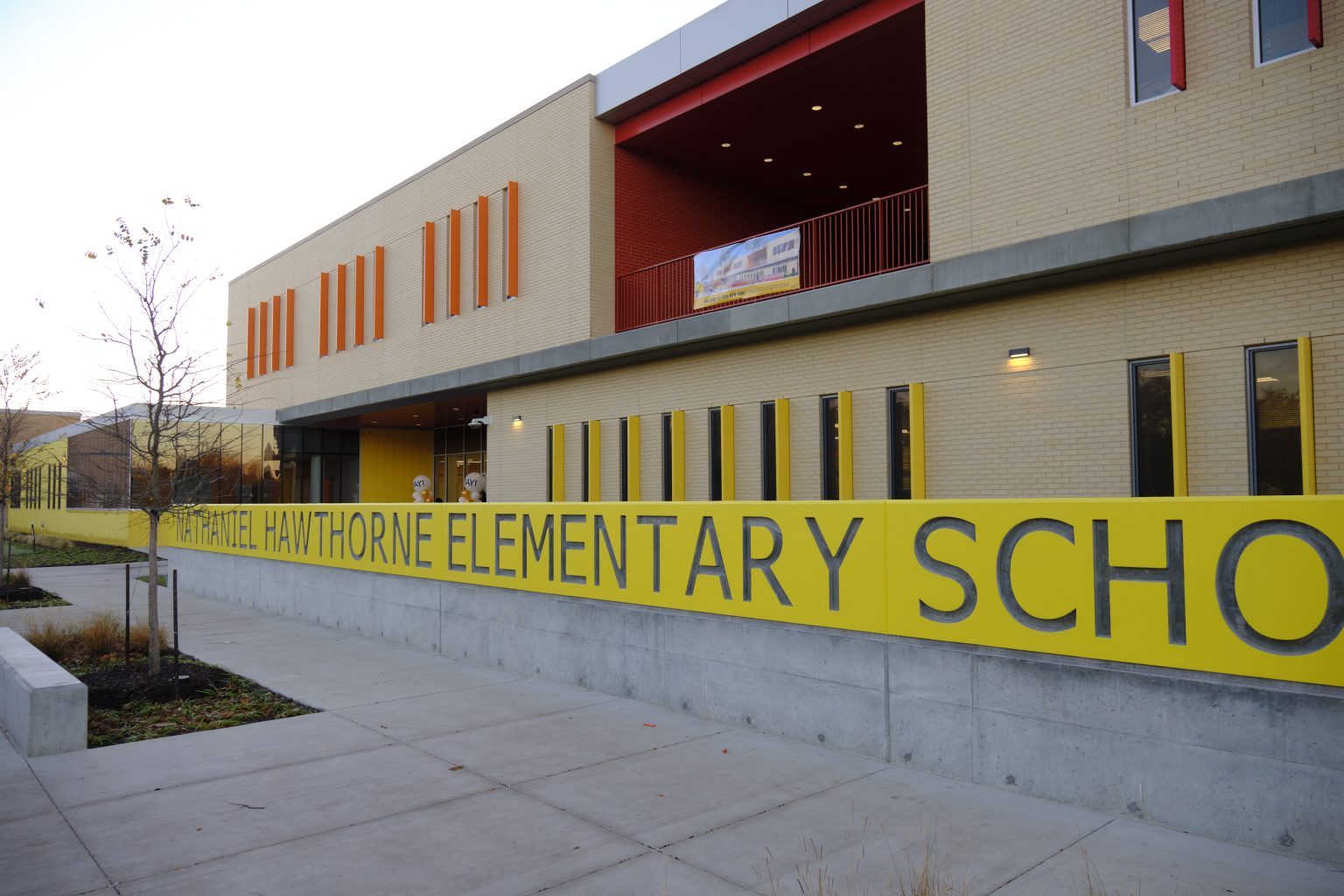 Nathaniel Hawthorne Elementary School recibe premio por diseño De nueva escuela