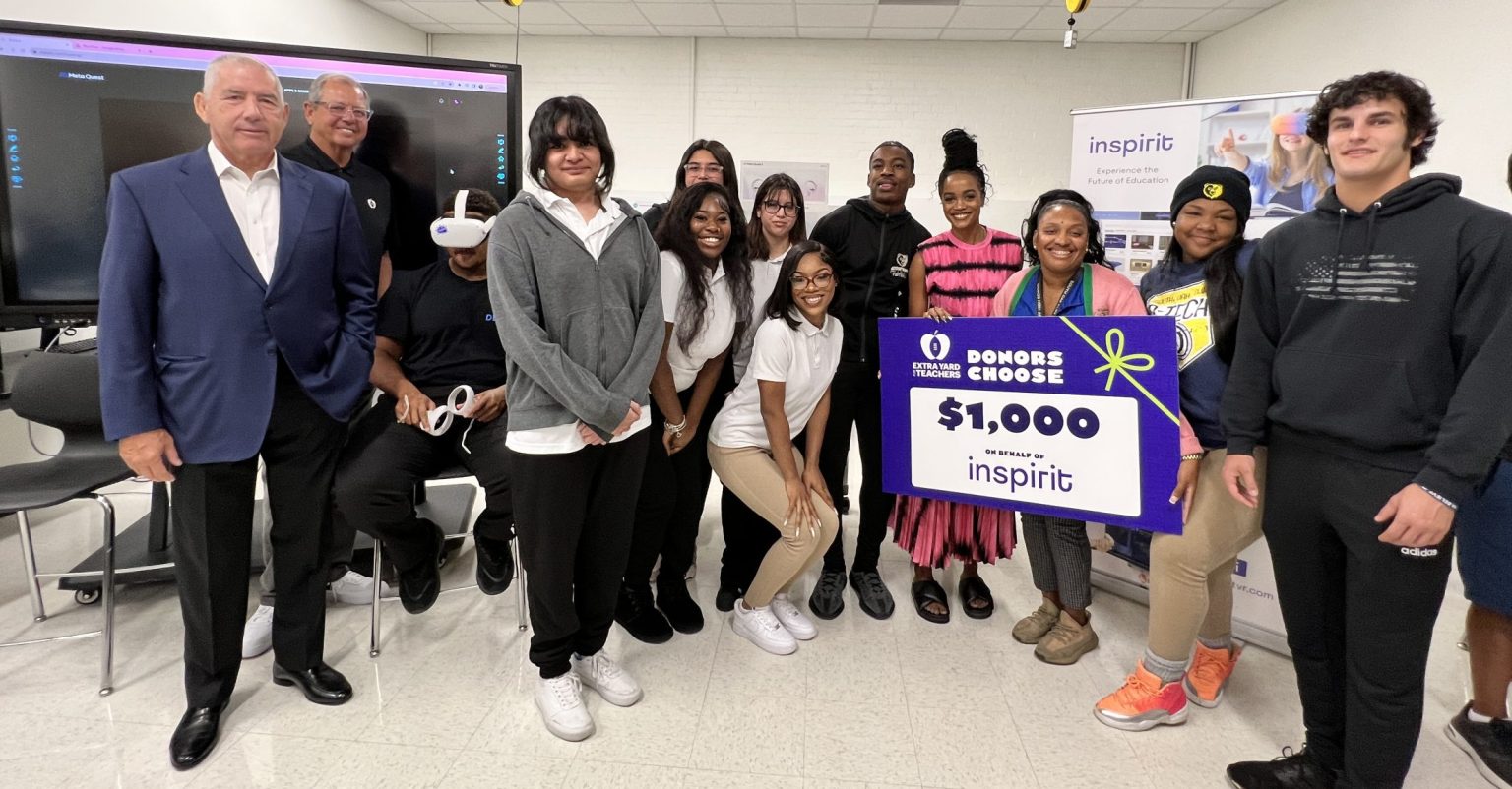South Oak Cliff High School students get a gift that will open new worlds
